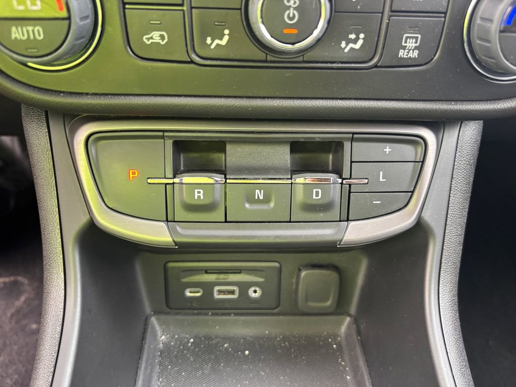 Used 2023 GMC Terrain AT4 w/ Infotainment Package II image 21