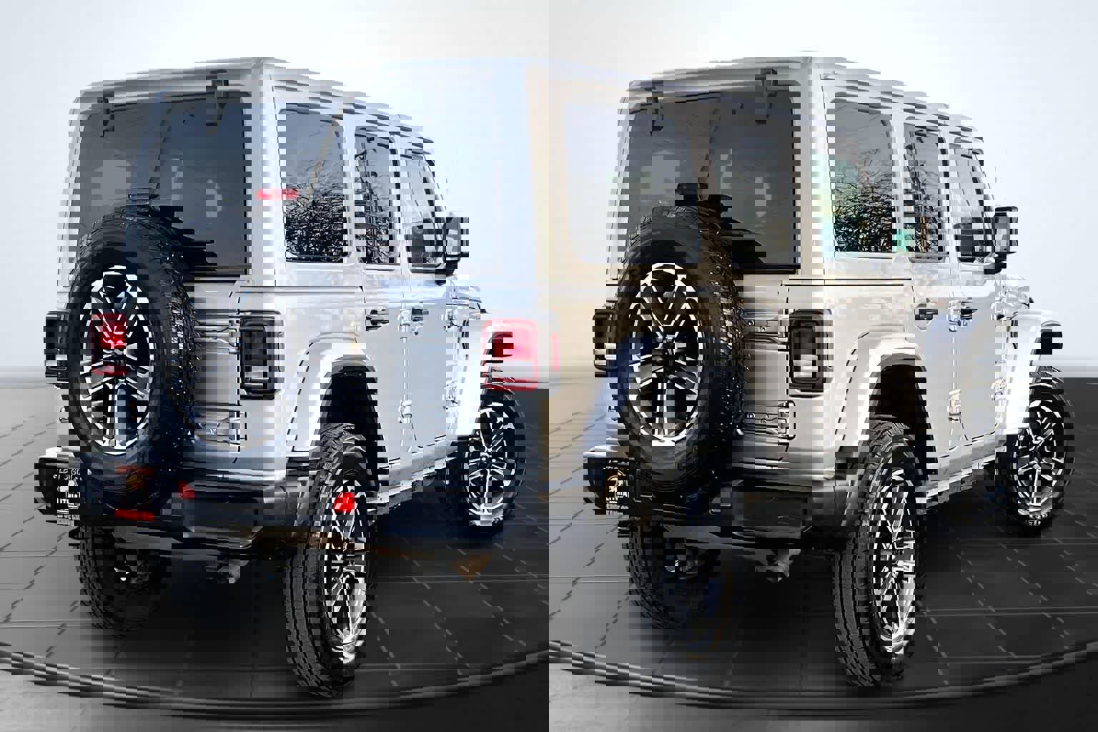 Used 2023 Jeep Wrangler Sahara image 23