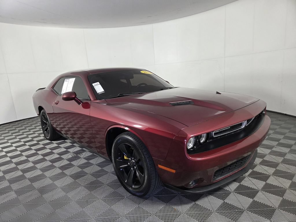 Used 2021 Dodge Challenger SXT RWD image 2