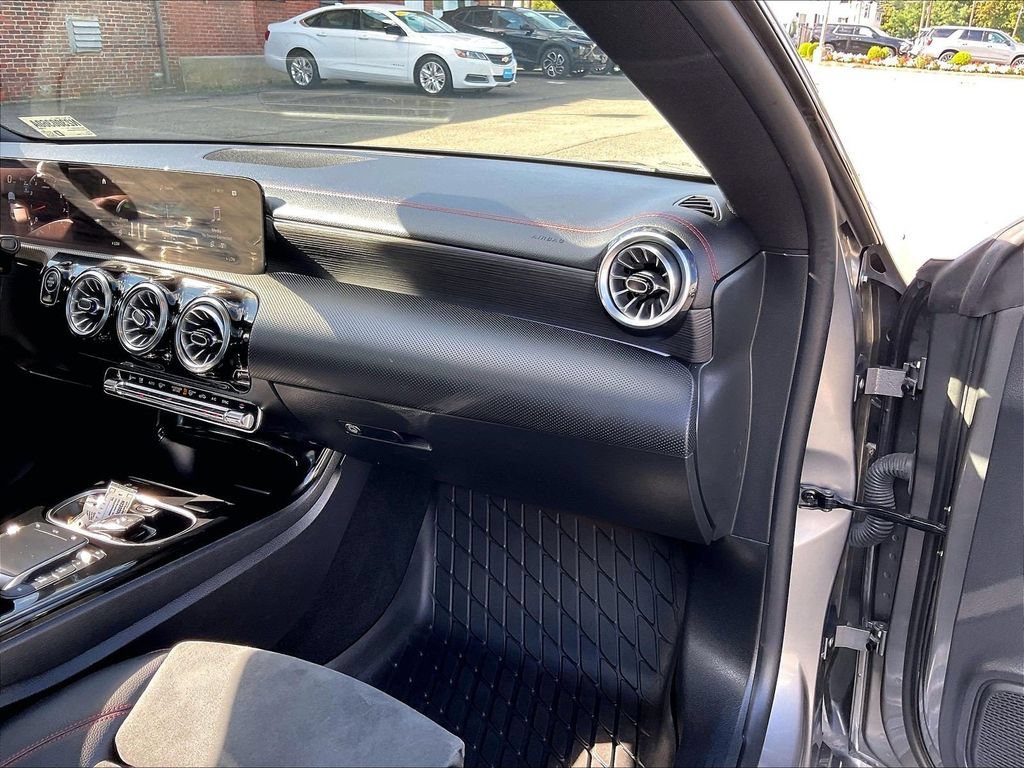 Used 2023 Mercedes-Benz CLA 250 4MATIC image 13
