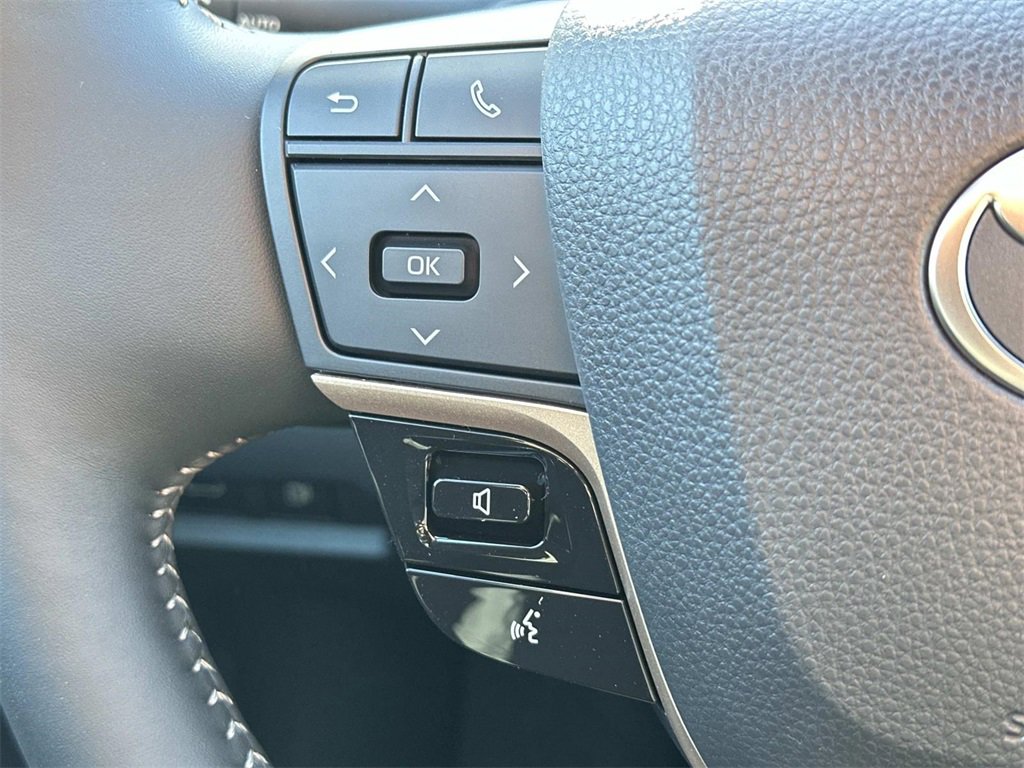 New 2026 Toyota Crown Platinum image 22