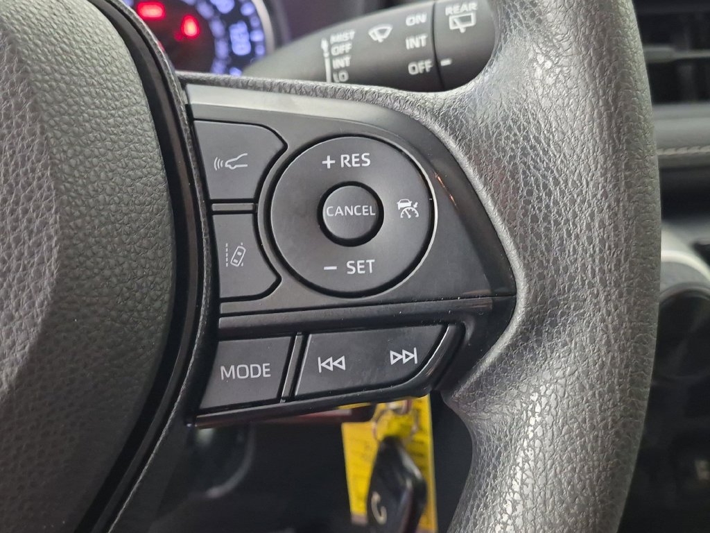 Used 2019 Toyota RAV4 LE w/ All Weather Liner Package AWD/4WD image 19