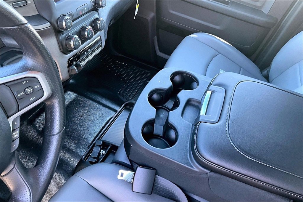 Used 2024 RAM 5500 Tradesman w/ Chrome Appearance Group image 15