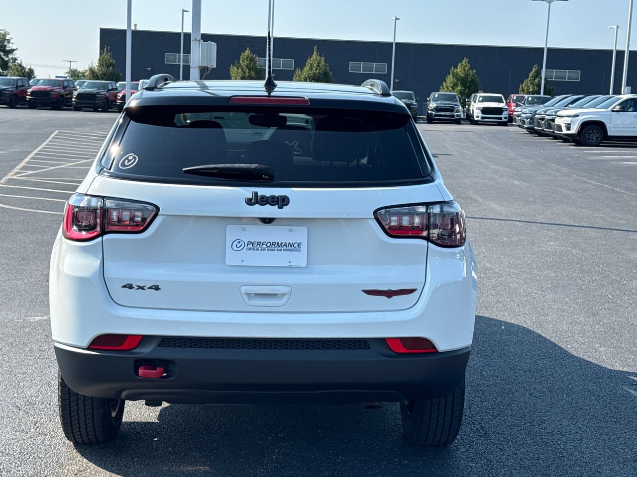 Used 2023 Jeep Compass Trailhawk w/ Sun and Sound Group AWD/4WD image 4
