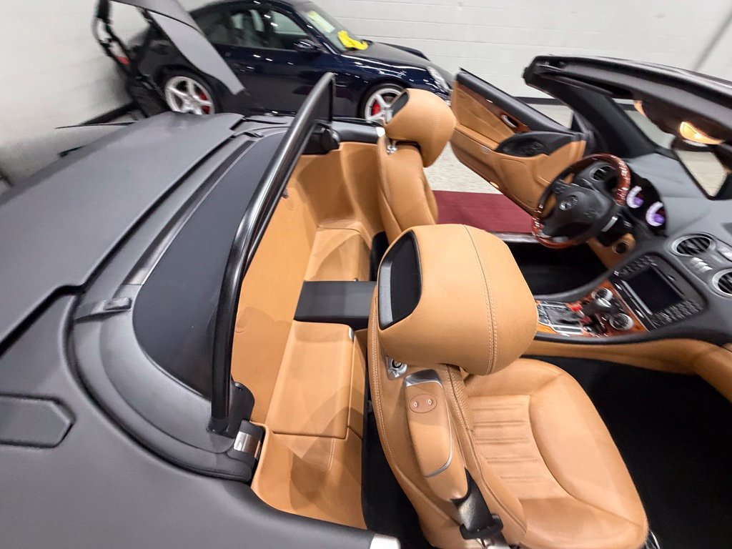 Used 2012 Mercedes-Benz SL 550 image 34