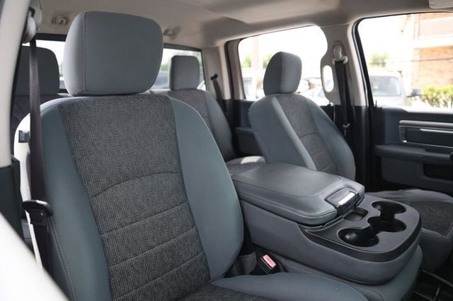 Used 2017 RAM 1500 SLT RWD image 19