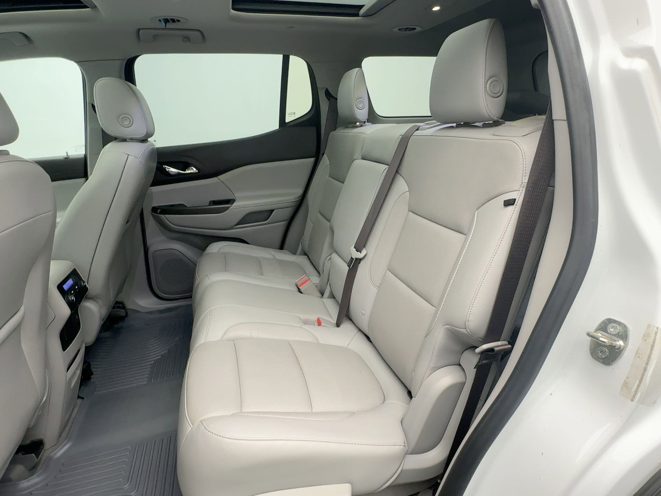 Used 2019 GMC Acadia SLT image 15