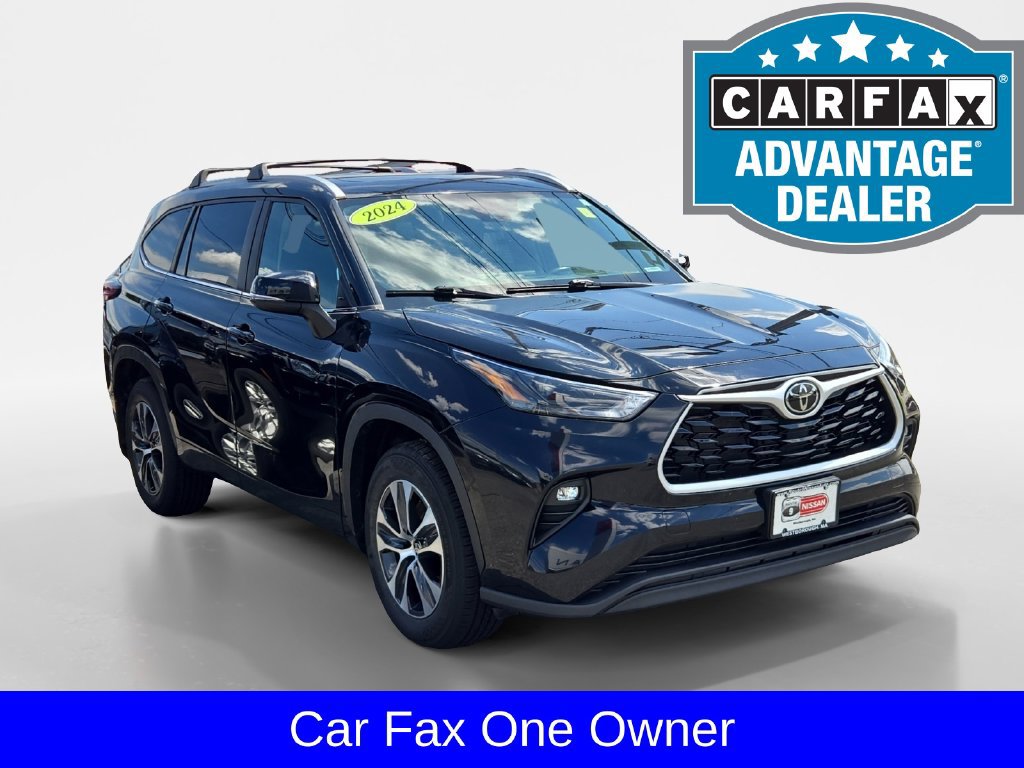 Used 2024 Toyota Highlander XLE