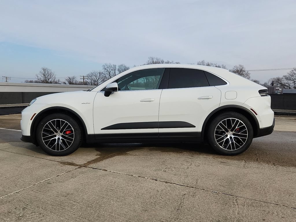 New 2026 Porsche Macan 4S Electric AWD/4WD image 2