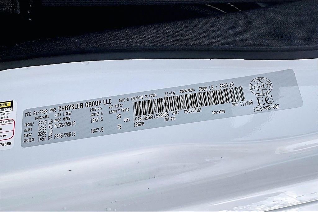 Used 2015 Jeep Wrangler Unlimited Sahara w/ Connectivity Group image 32