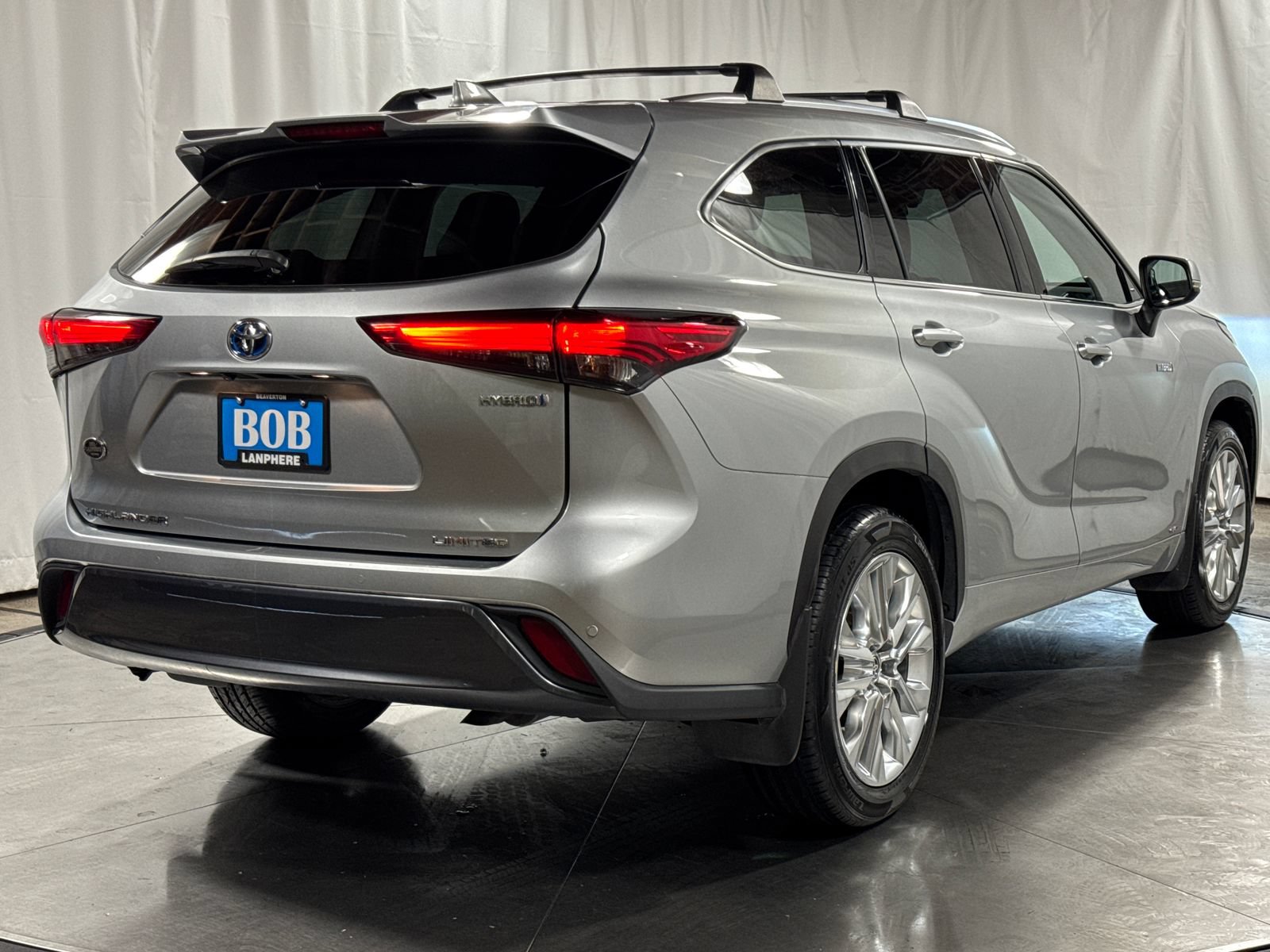 Used 2021 Toyota Highlander Limited AWD/4WD image 10