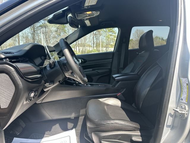 Used 2024 Jeep Compass Trailhawk AWD/4WD image 12