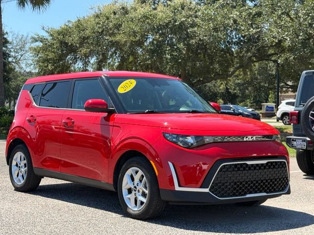 Used 2024 Kia Soul LX w/ Option Group 015 FWD image 8