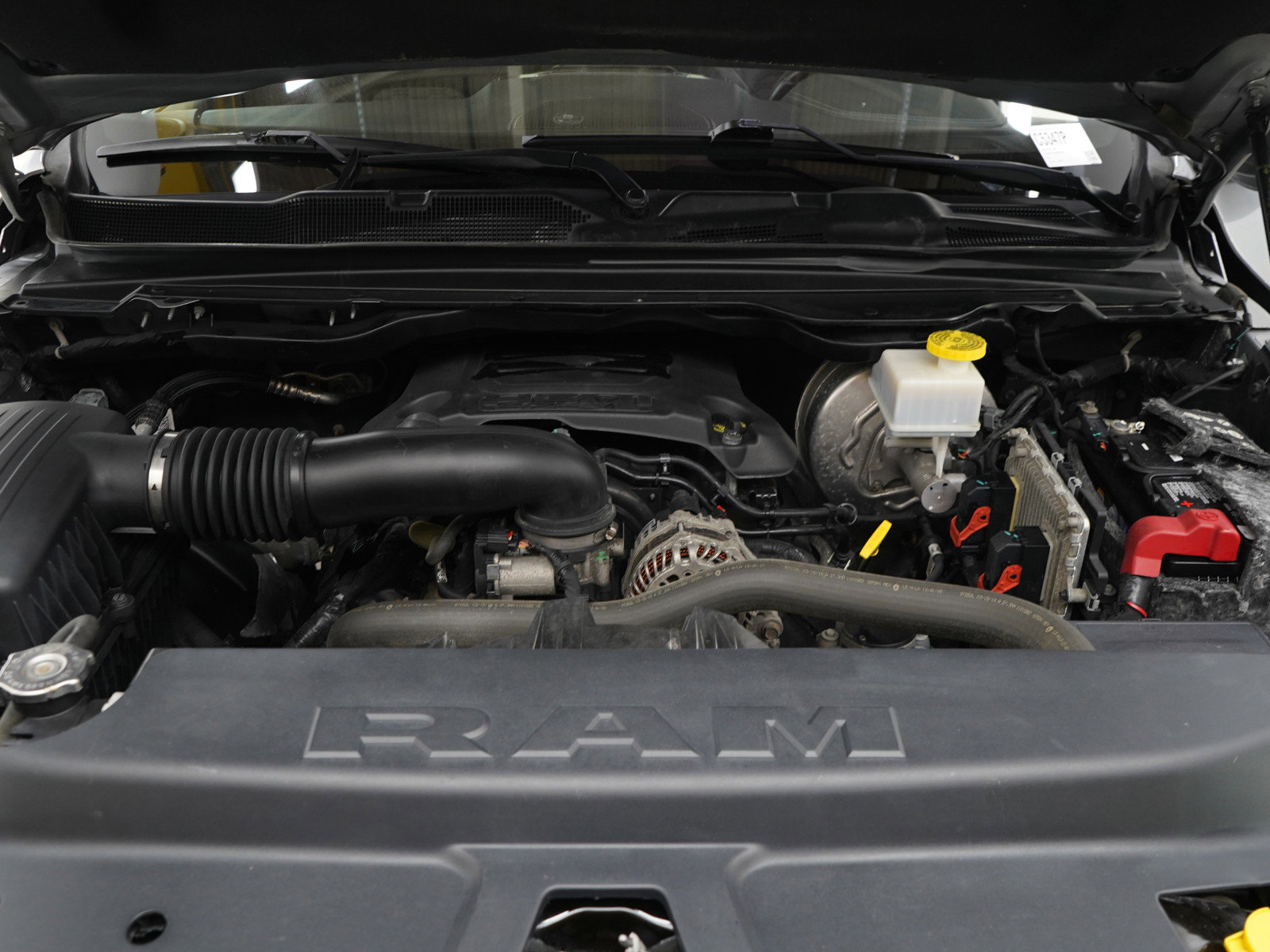 Used 2019 RAM 1500 Sport w/ Level 2 Equipment Group AWD/4WD image 33