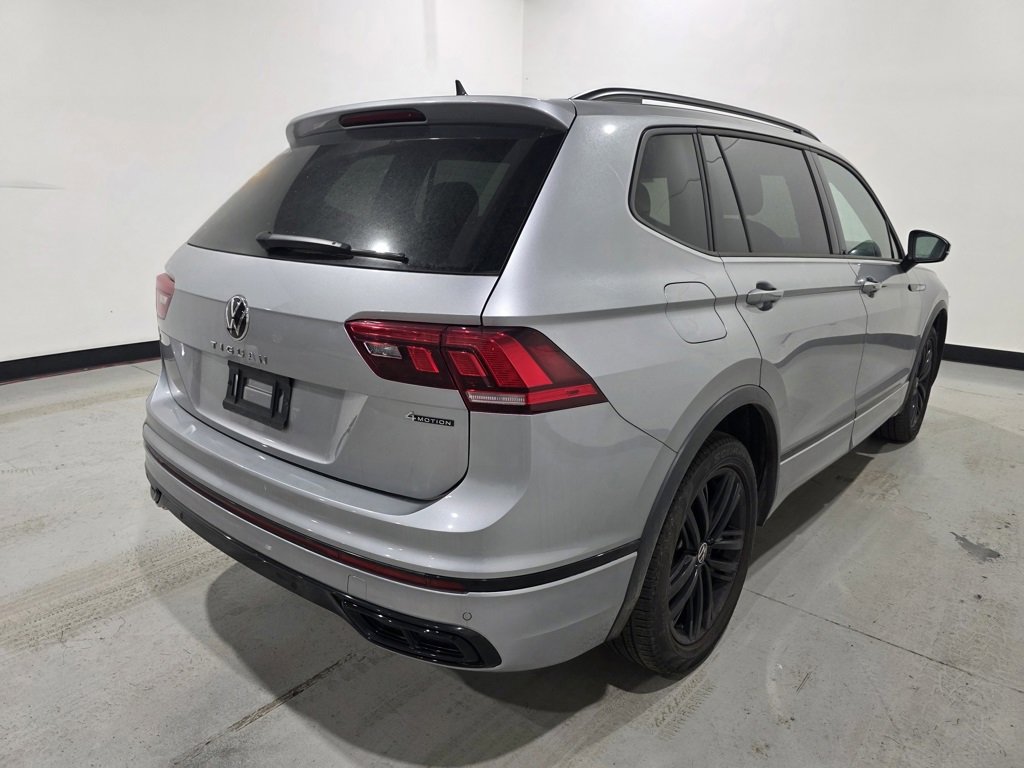 Used 2022 Volkswagen Tiguan SE R-Line image 4