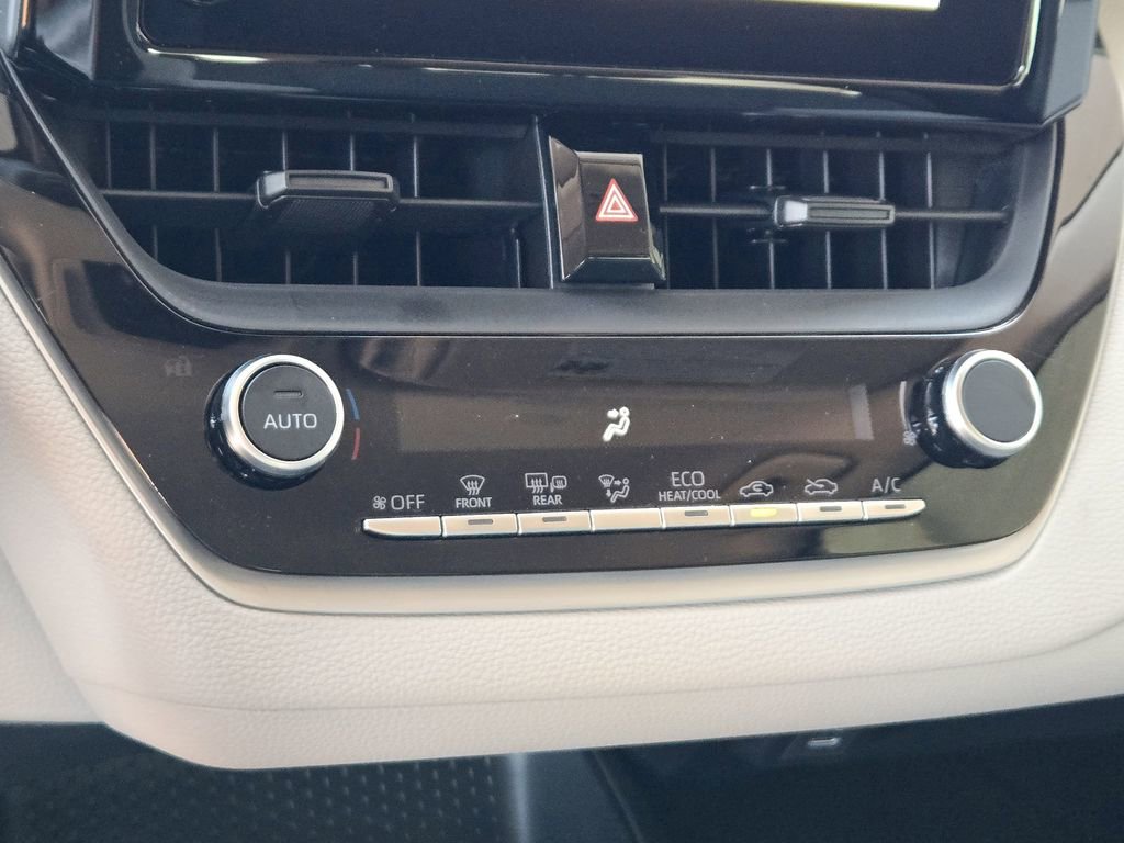 Used 2026 Toyota Corolla LE image 20