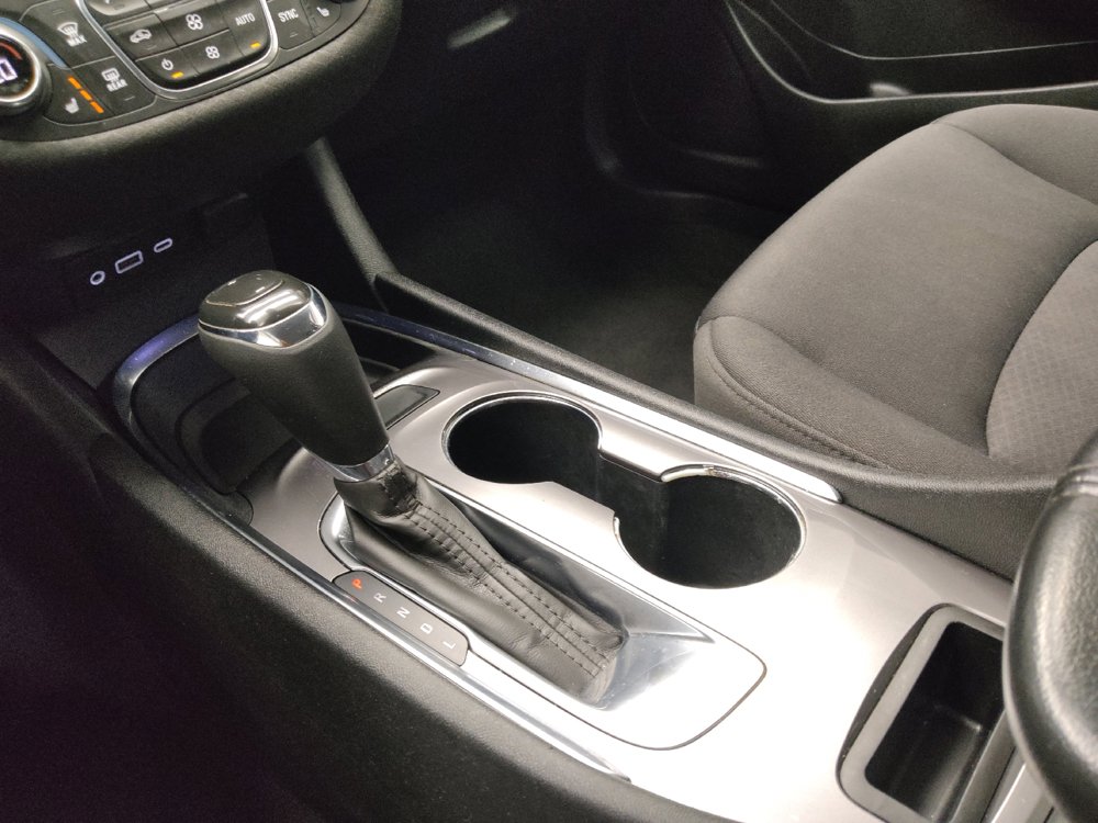 Used 2020 Chevrolet Malibu LT FWD image 26