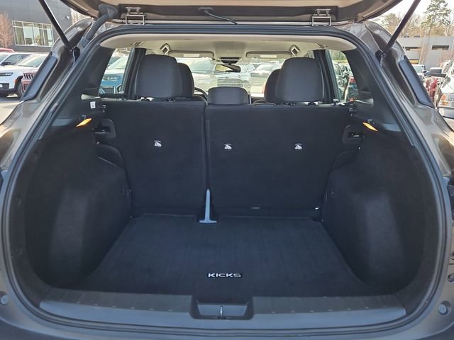 Used 2025 Nissan Kicks S image 27