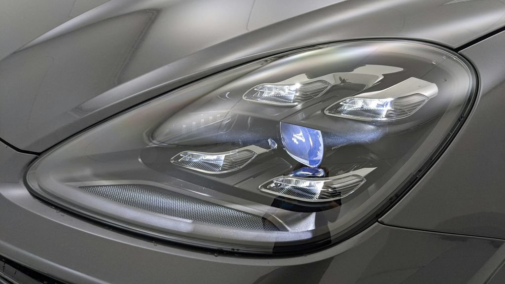 Certified 2023 Porsche Cayenne Turbo AWD/4WD image 55