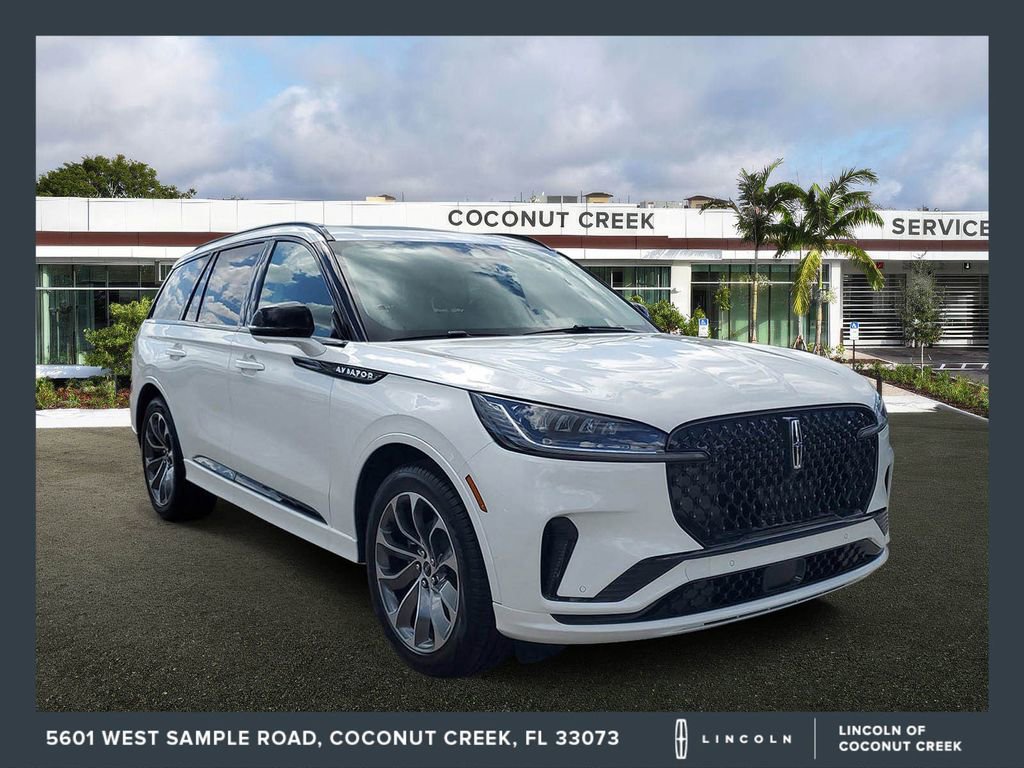New 2026 Lincoln Aviator 2WD w/ Jet Appearance Package image 1