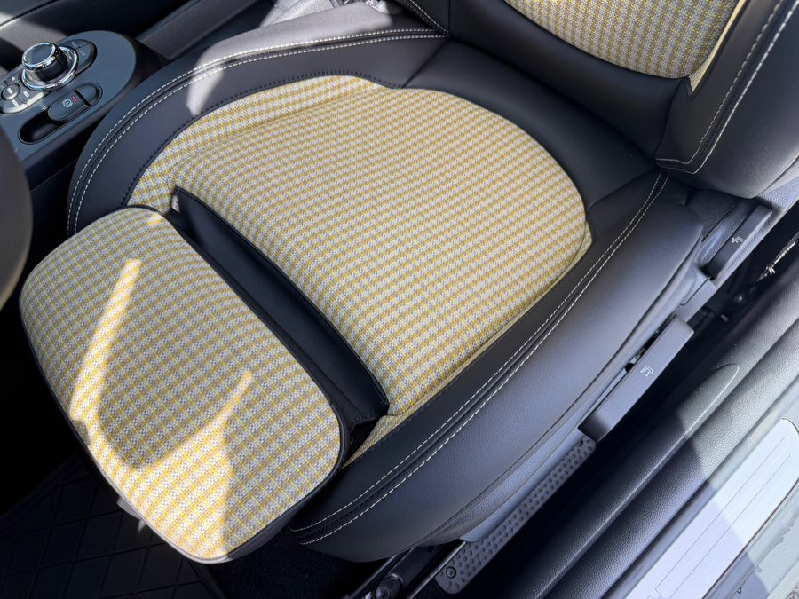 Used 2023 MINI Cooper SE image 22