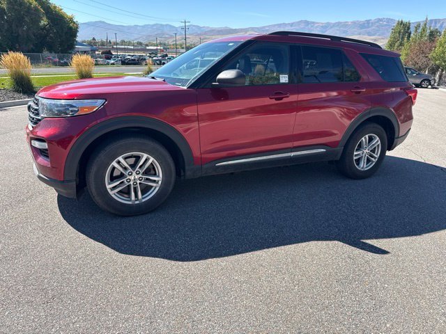 Used 2020 Ford Explorer XLT w/ Equipment Group 202A AWD/4WD image 2