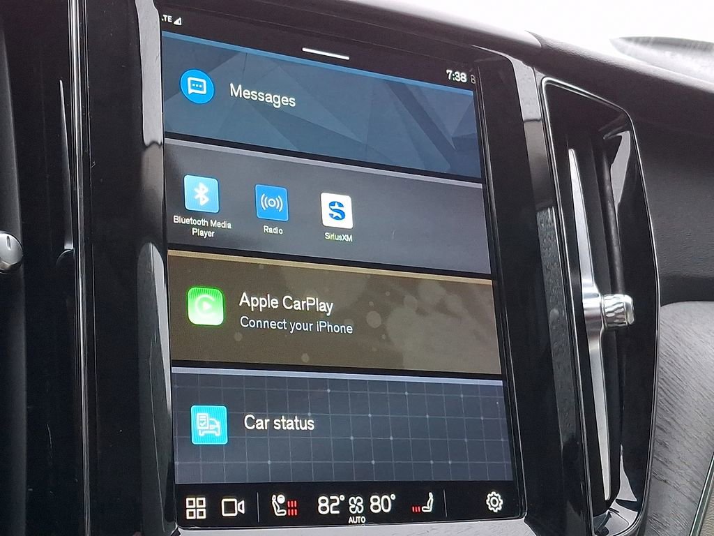 Used 2023 Volvo XC60 T8 Plus image 14