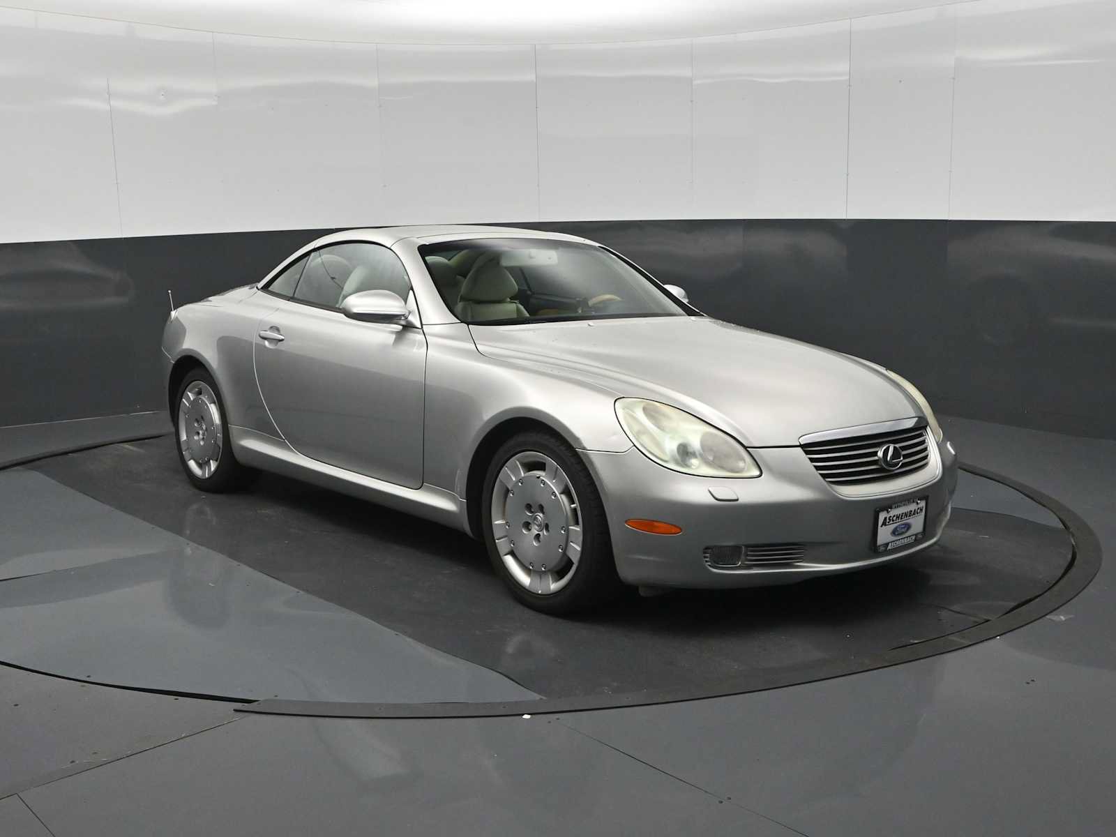 Used 2003 Lexus SC 430 Convertible RWD image 2