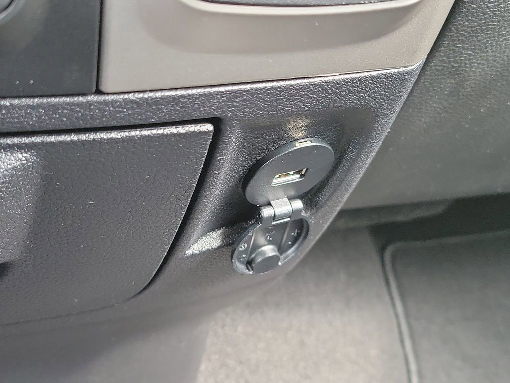 Used 2017 RAM 1500 Classic SLT image 23