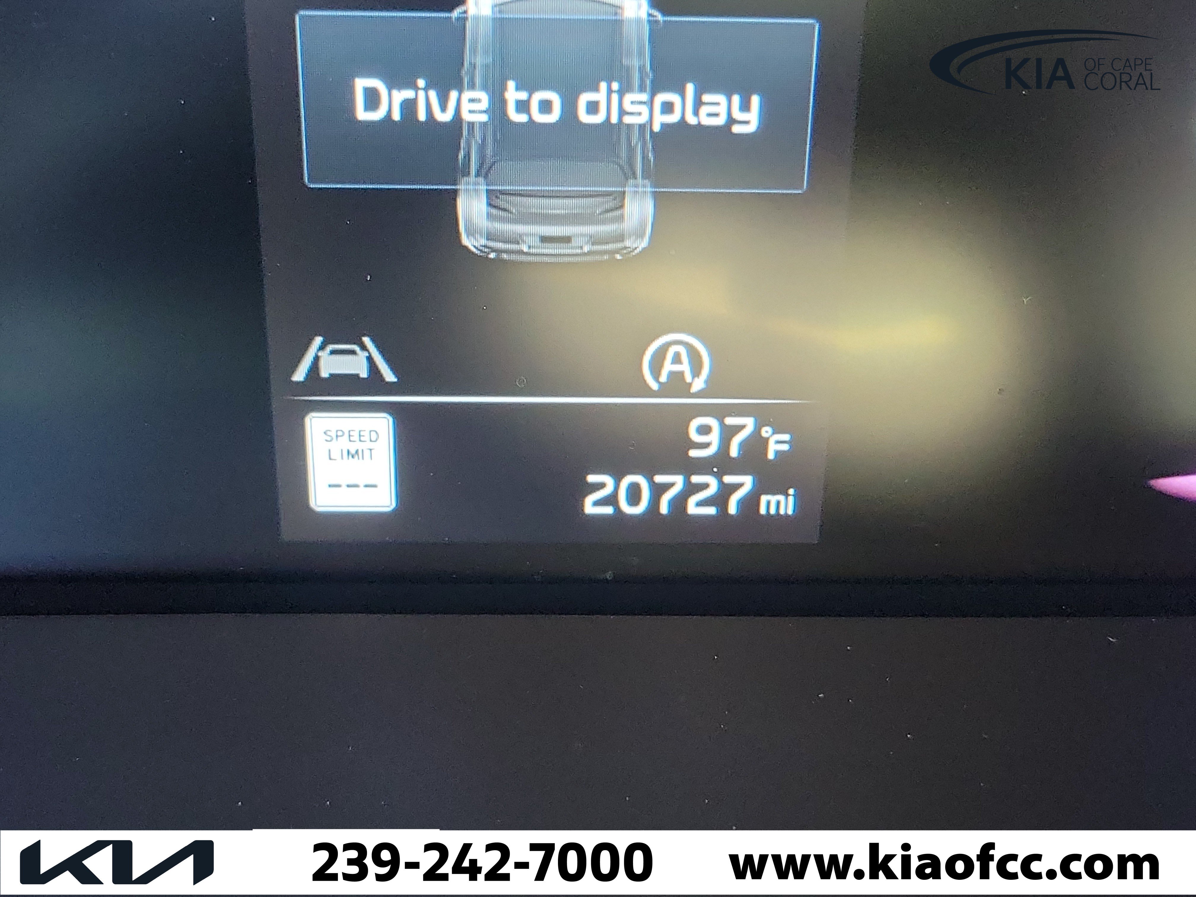 Used 2025 Kia Soul LX FWD image 28