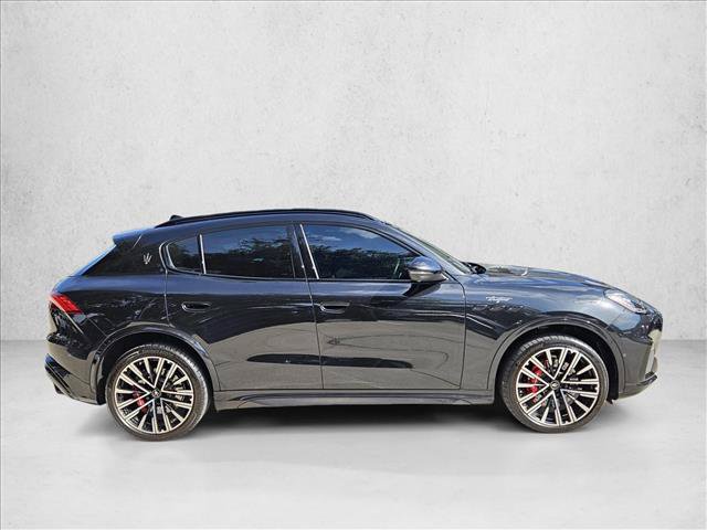 Used 2024 Maserati Grecale Trofeo AWD/4WD image 4