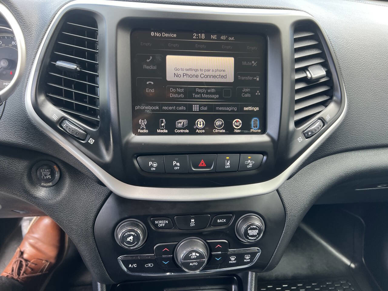 Used 2014 Jeep Cherokee Limited w/ Technology Group image 14