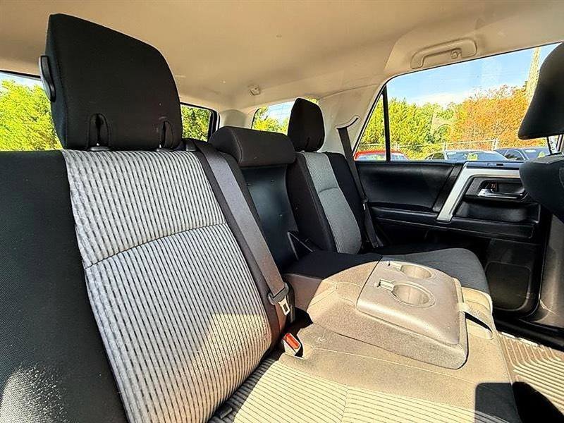 Used 2022 Toyota 4Runner SR5 AWD/4WD image 23
