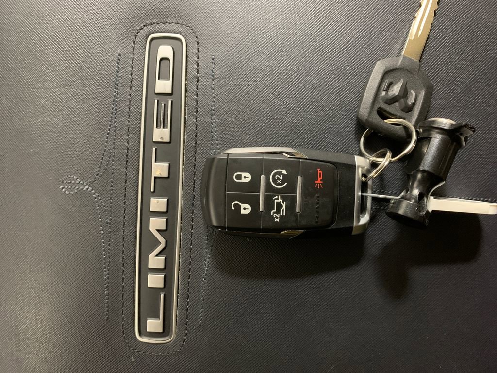Used 2020 RAM 3500 Limited AWD/4WD image 32