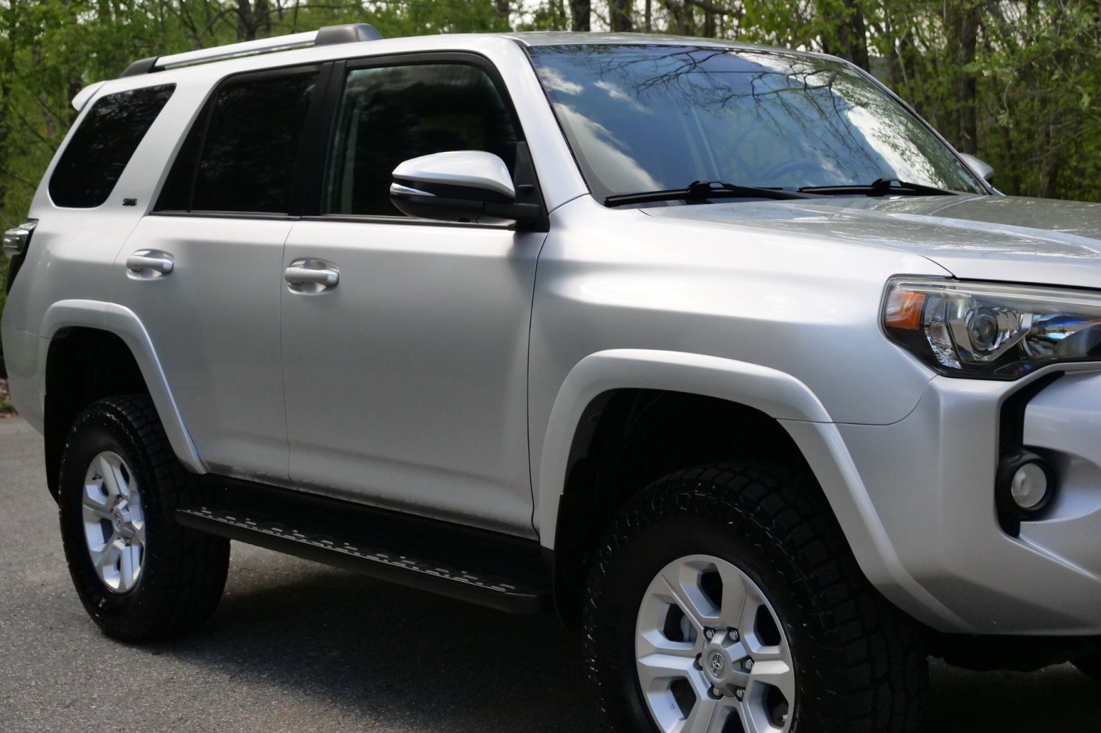 Used 2020 Toyota 4Runner SR5 Premium AWD/4WD image 29