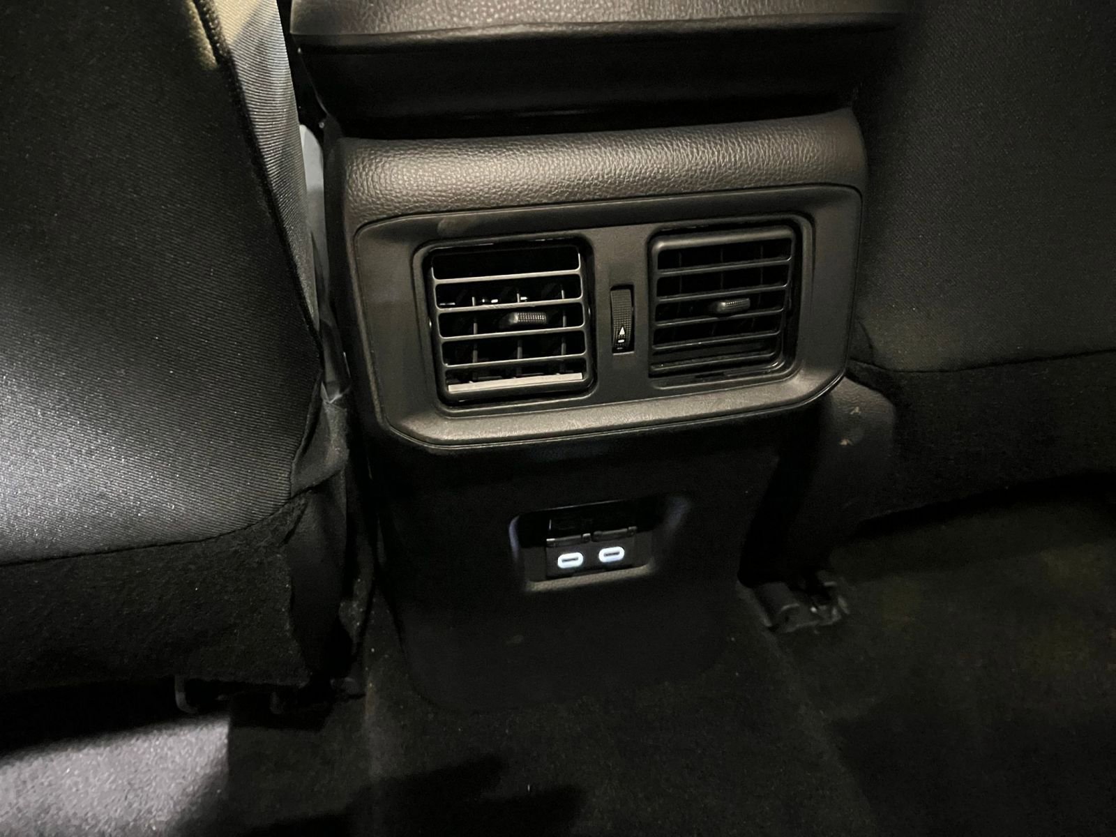 Used 2025 Toyota RAV4 XLE image 25