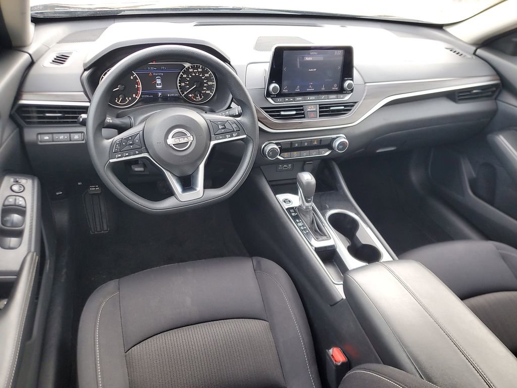 Used 2024 Nissan Altima 2.5 SV image 11