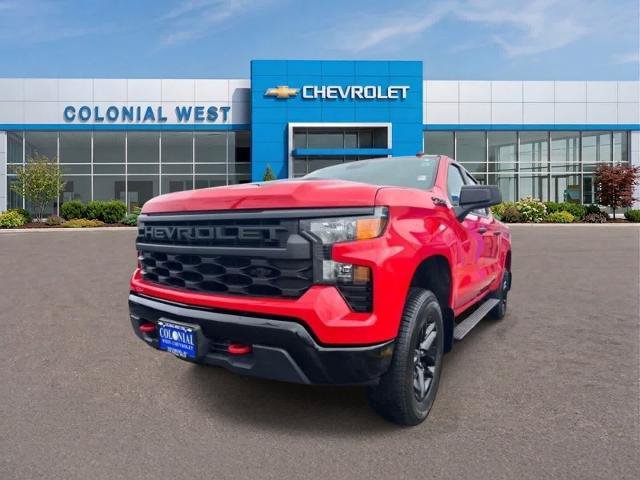 Used 2025 Chevrolet Silverado 1500 Custom Trail Boss w/ LPO, Dark Essentials Package AWD/4WD image 3
