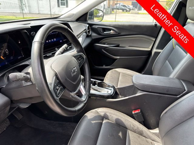 Used 2025 Chevrolet Trax ACTIV FWD image 7