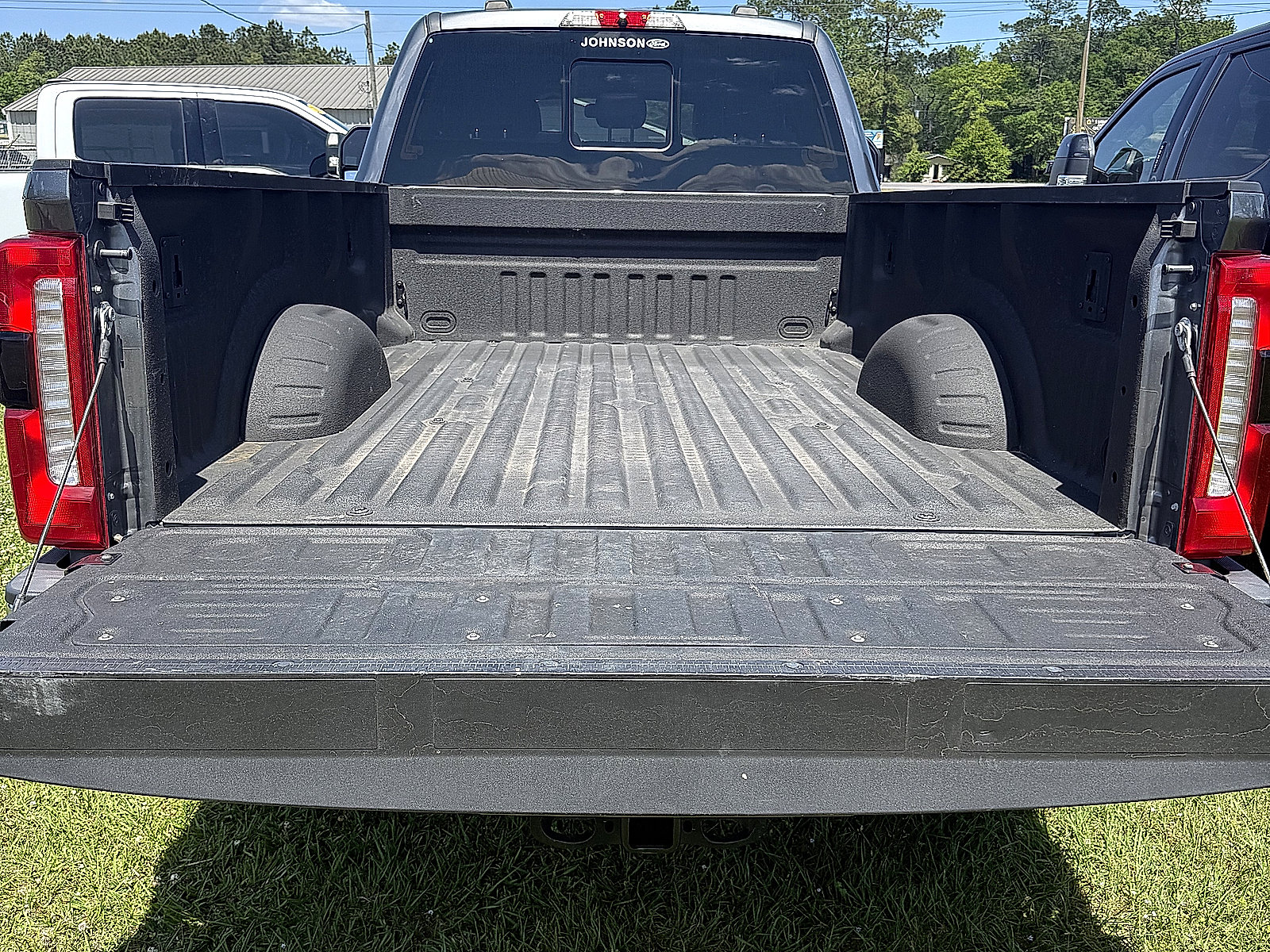 Used 2023 Ford F350 Lariat w/ Tow Technology Package AWD/4WD image 10