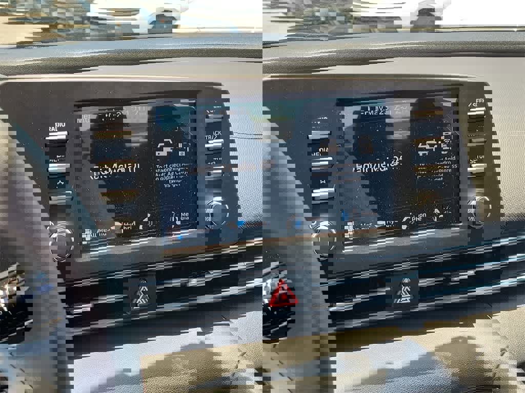 New 2025 Hyundai Elantra Blue image 23