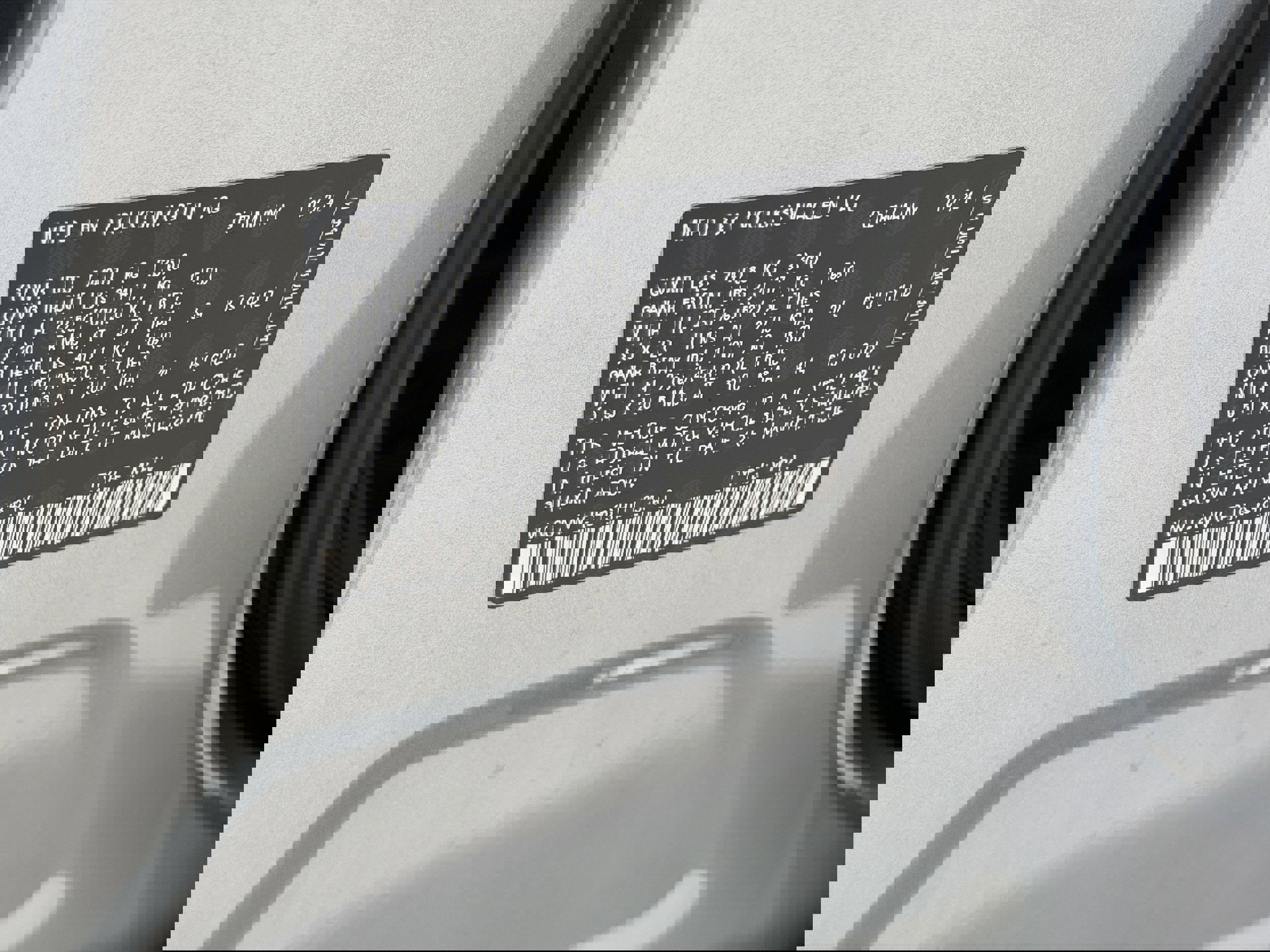 New 2025 Volkswagen ID. Buzz Pro S image 32