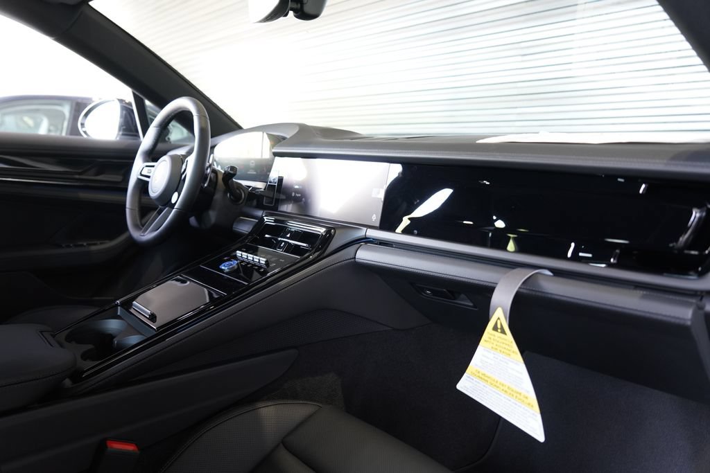 New 2026 Porsche Panamera RWD image 18