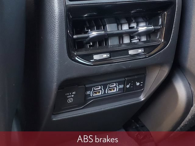 Used 2023 Jeep Grand Cherokee Limited w/ Luxury Tech Group II AWD/4WD image 37