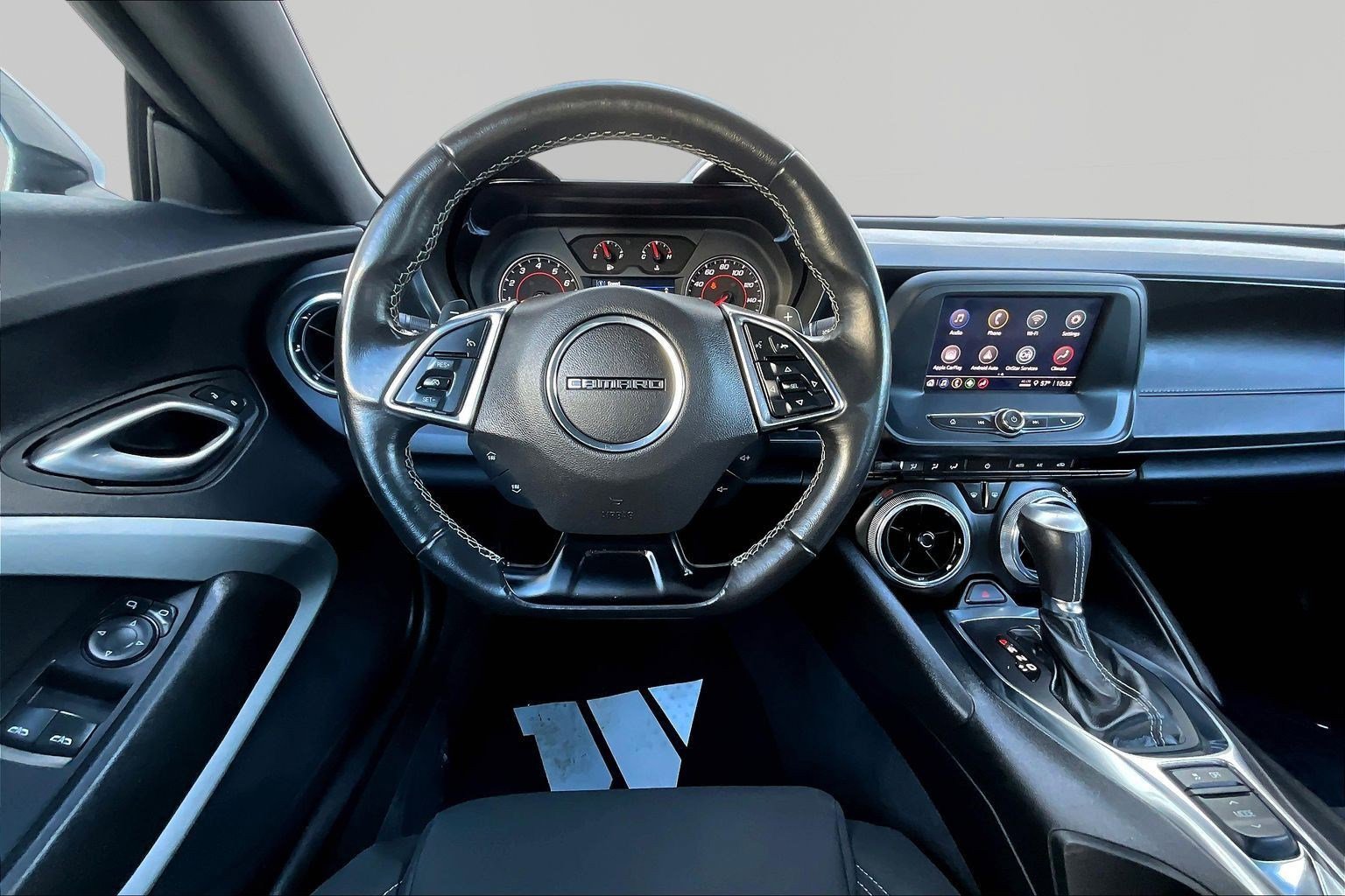 Used 2023 Chevrolet Camaro LT image 9