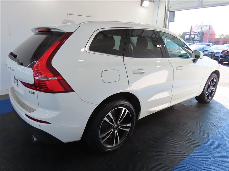 Used 2020 Volvo XC60 T6 Momentum w/ Protection Package Premier AWD/4WD image 16