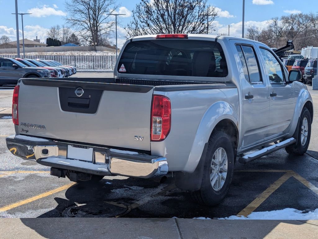 Used 2013 Nissan Frontier SV image 3