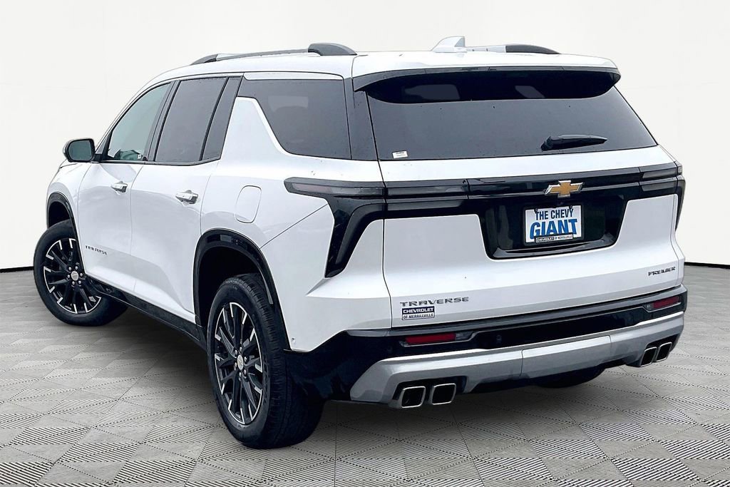 Used 2024 Chevrolet Traverse RS image 4