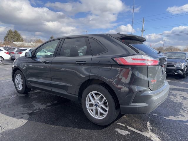 Used 2021 Ford Edge SE image 5