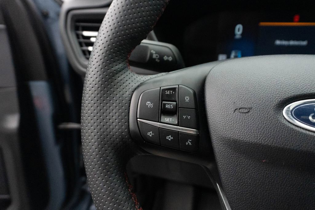 Used 2023 Ford Escape ST-Line w/ Tech Pack #1 FWD image 21
